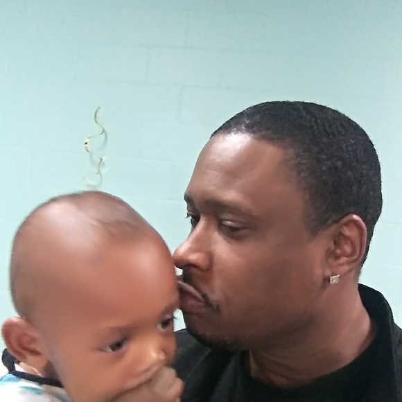 Meet the posher, Isaac - Picture 5 of 16